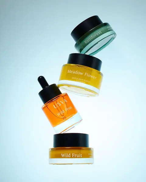 Usvan tuotteita pinossa